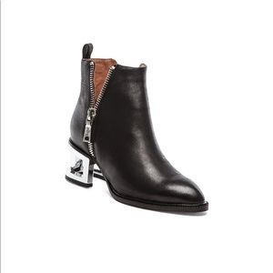 SOLD JEFFREY CAMPBELL Boone bootie